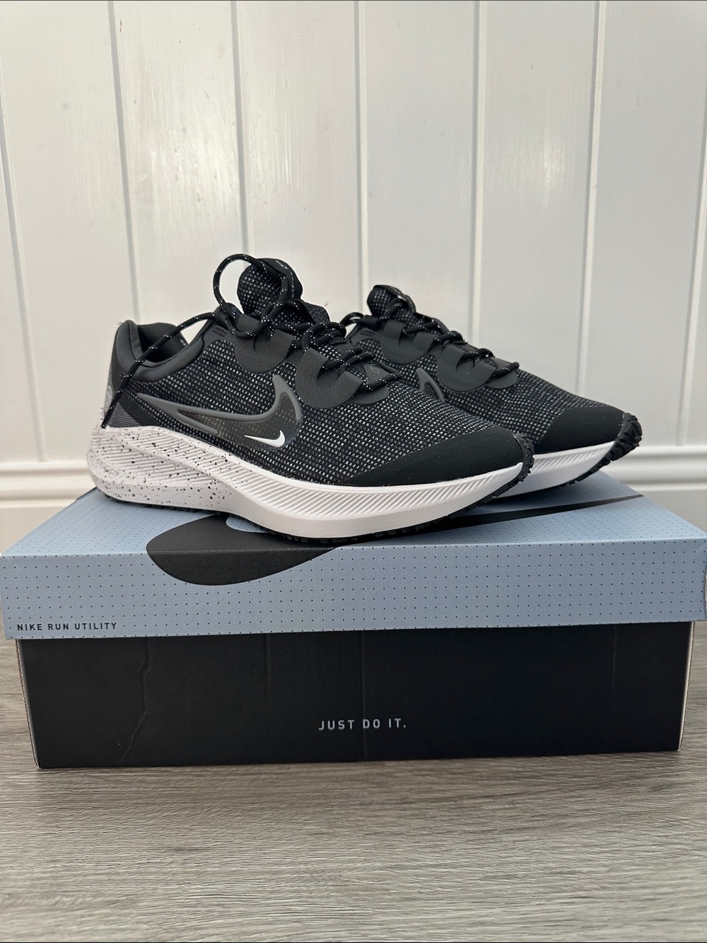 Nike Black and White Running Sneakers